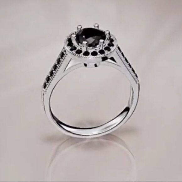 New Silver & Black Diamond CZ Cocktail Ring - Picture 3 of 8